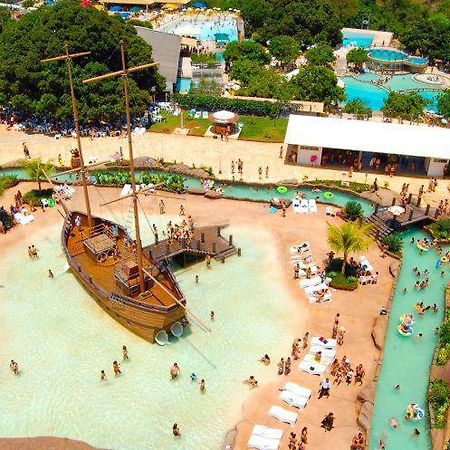 Spazzio Diroma Com Acesso Ao Acqua Park - Temporada Cn Adriele Caldas Novas Luaran gambar