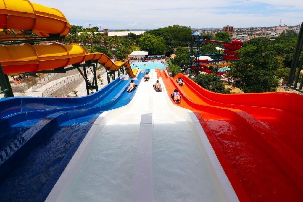 Spazzio Diroma Com Acesso Ao Acqua Park - Temporada Cn Adriele Caldas Novas Luaran gambar